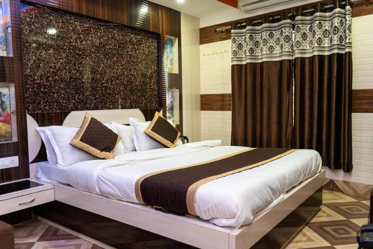 Tirupati Lodge Njp Sziliguri Kültér fotó