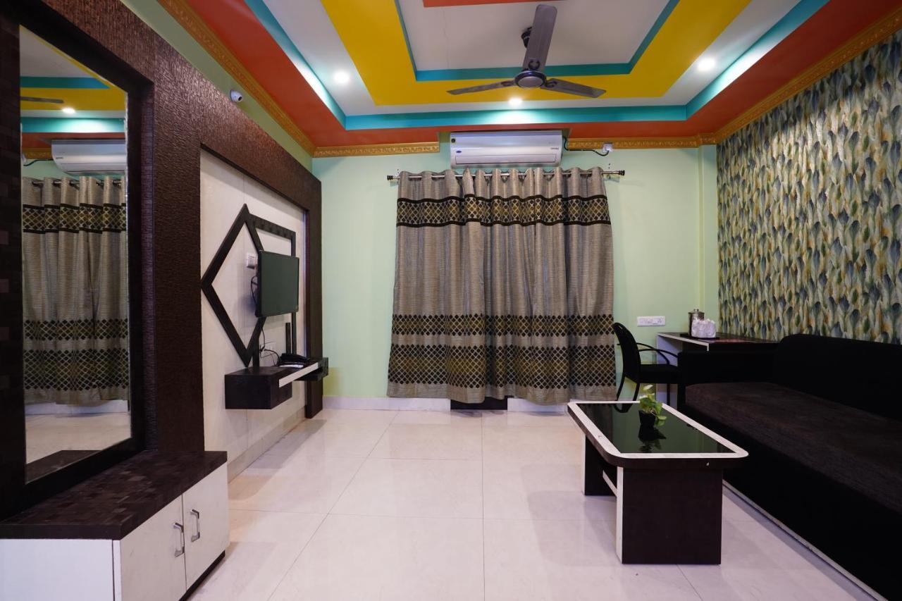 Tirupati Lodge Njp Sziliguri Kültér fotó