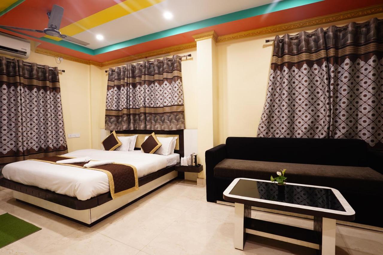 Tirupati Lodge Njp Sziliguri Kültér fotó