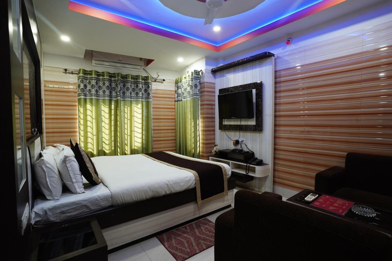 Tirupati Lodge Njp Sziliguri Kültér fotó