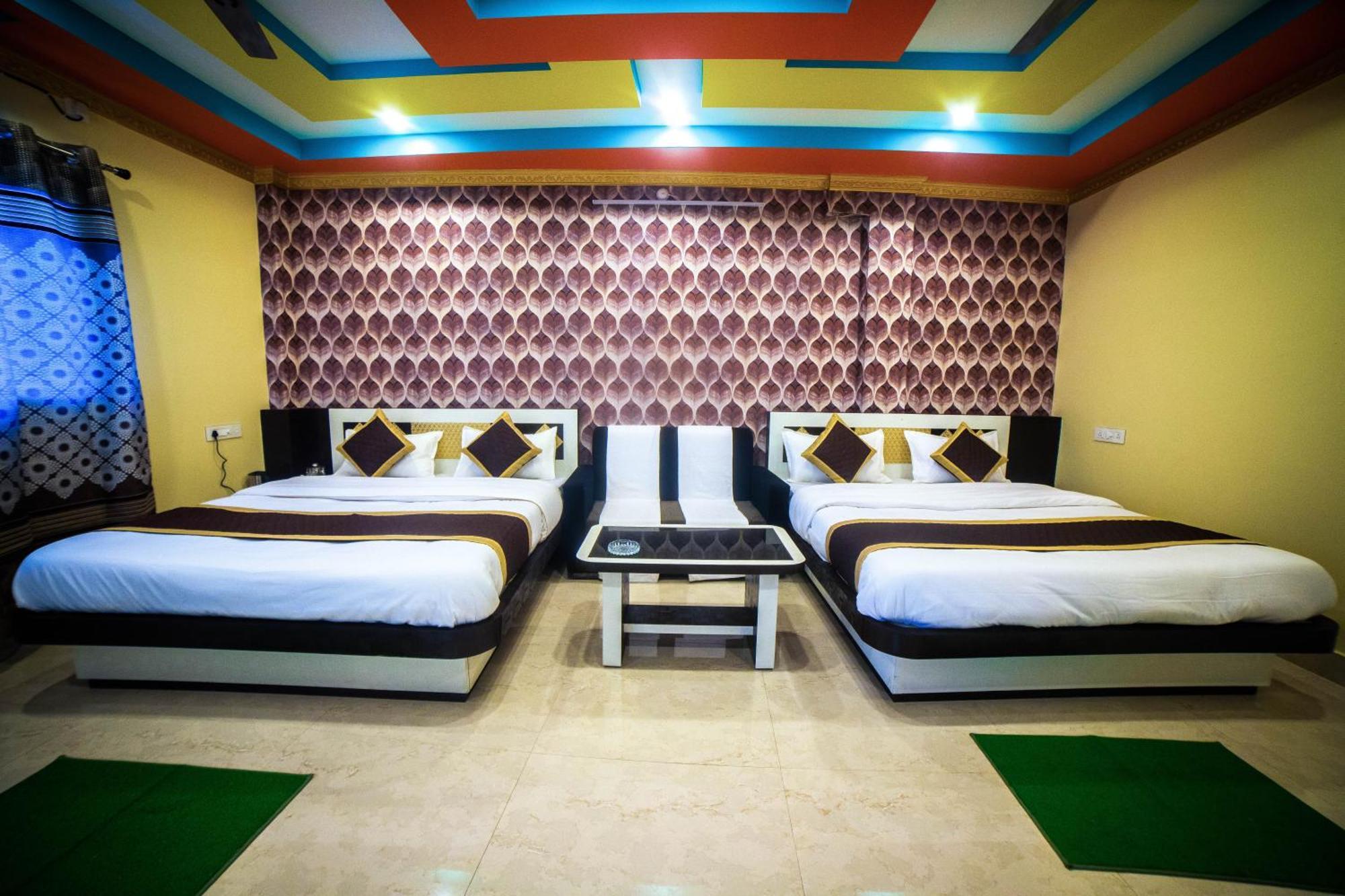Tirupati Lodge Njp Sziliguri Szoba fotó