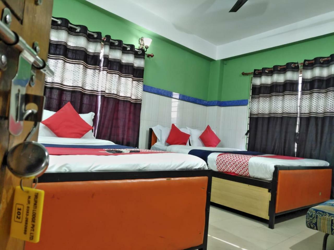 Tirupati Lodge Njp Sziliguri Kültér fotó
