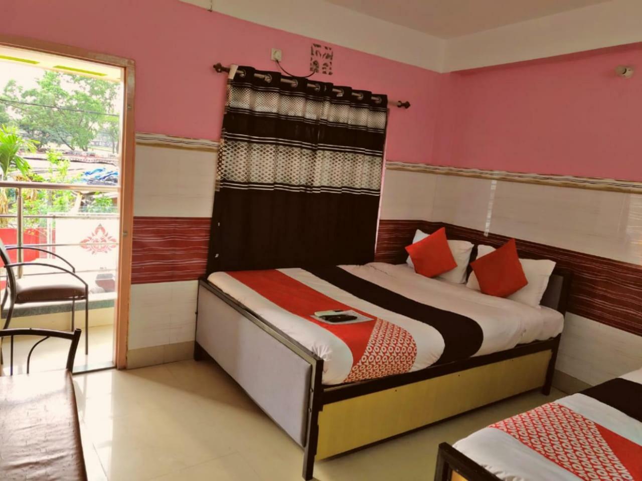 Tirupati Lodge Njp Sziliguri Kültér fotó