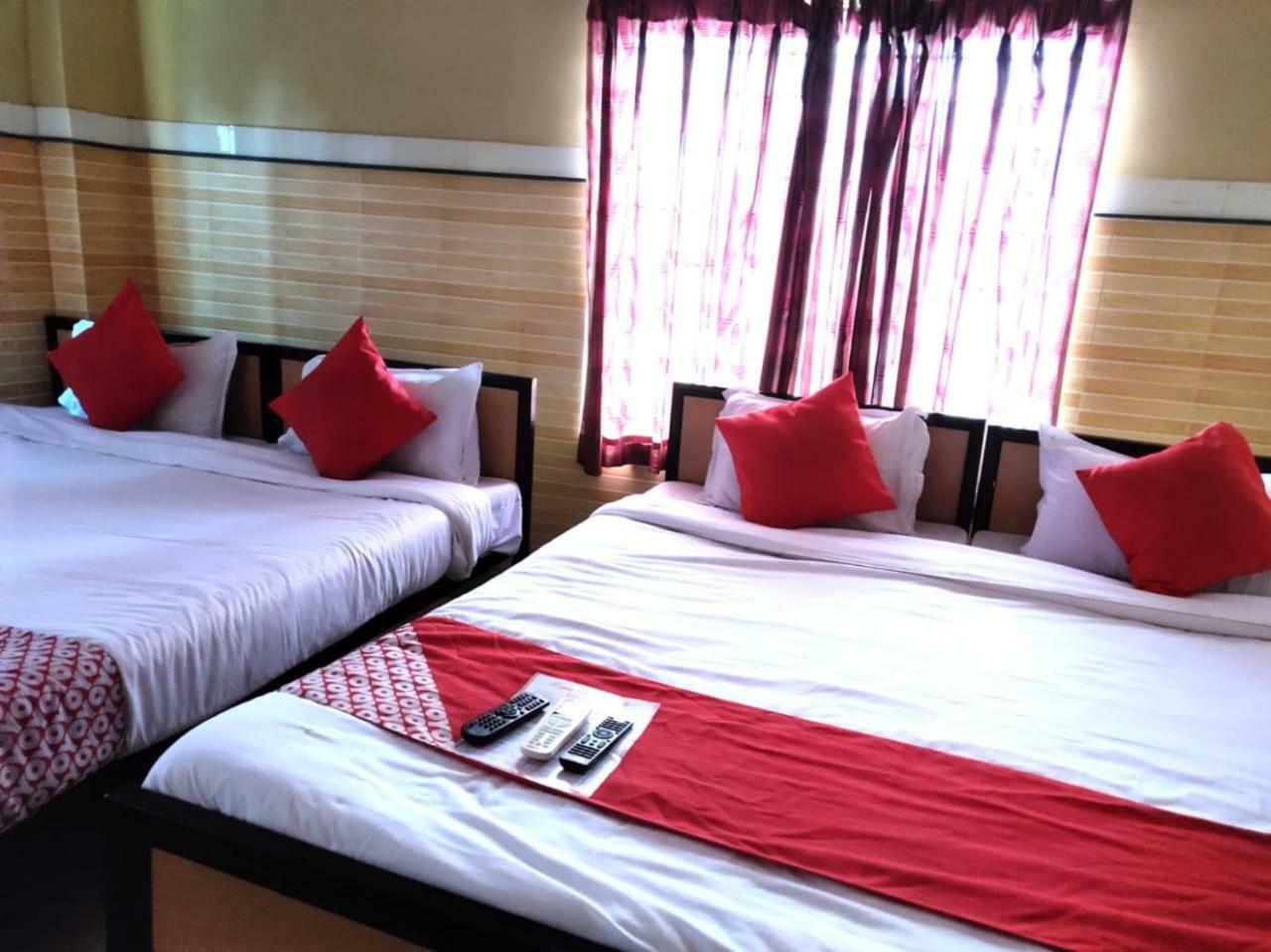 Tirupati Lodge Njp Sziliguri Kültér fotó