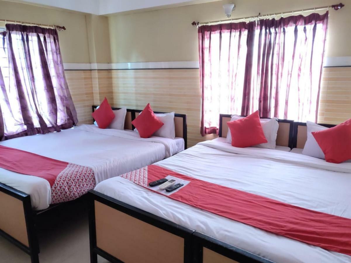 Tirupati Lodge Njp Sziliguri Kültér fotó