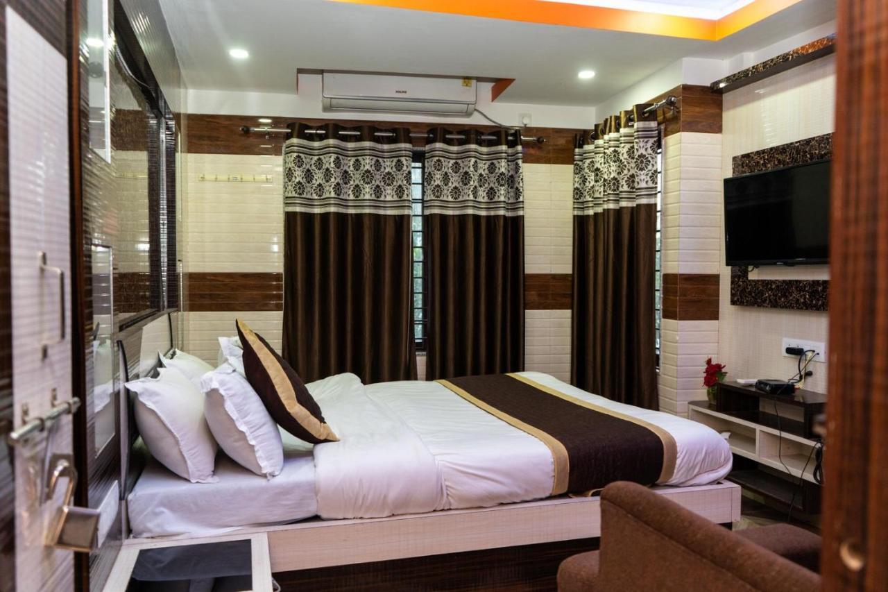 Tirupati Lodge Njp Sziliguri Kültér fotó