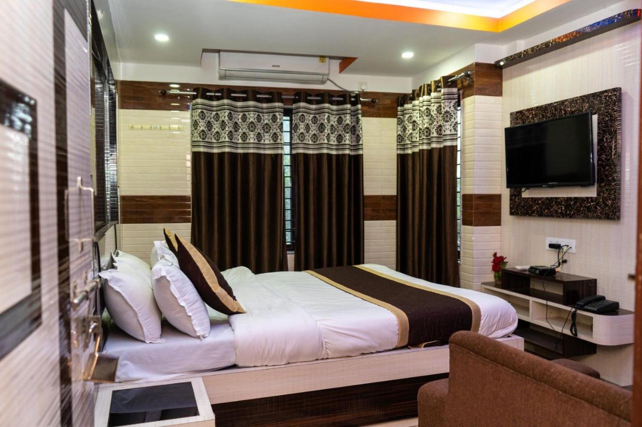 Tirupati Lodge Njp Sziliguri Kültér fotó