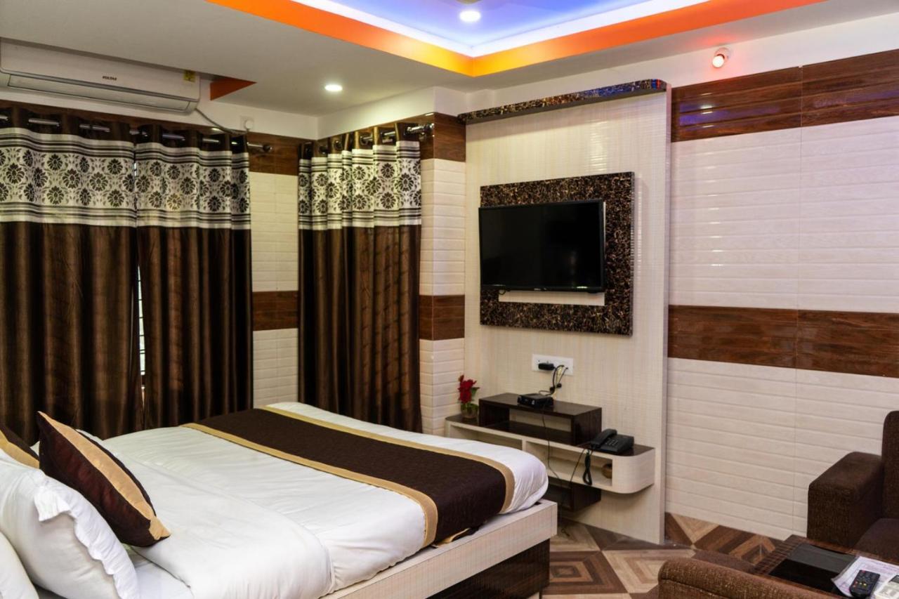 Tirupati Lodge Njp Sziliguri Kültér fotó